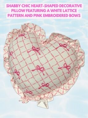 Shabby Chic heart-shaped decorative pillow